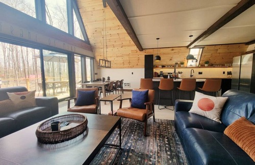 Bellaire Apartment | `A-Frame of Mind` Chalet