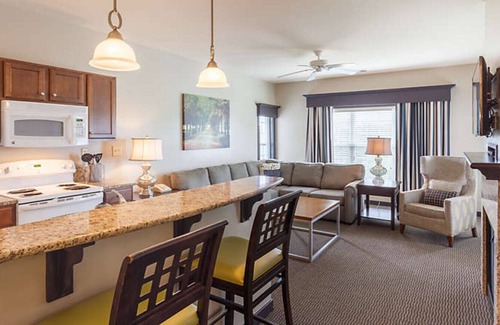 Lackey Resort | A fun-filled Christmas vacation is waiting for you, Parkside Williamsburg Resort