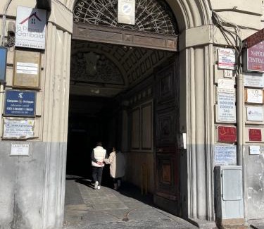 Naples City Centre House | A I R Garibaldi Apartment