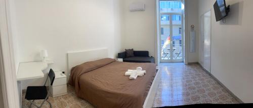 Naples City Centre House | A I R Garibaldi Apartment