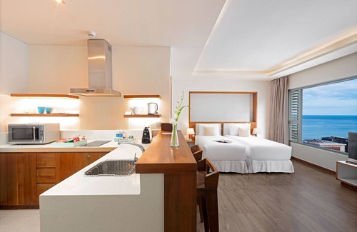 Son Tra Apartment | A La Carte Da Nang Beach