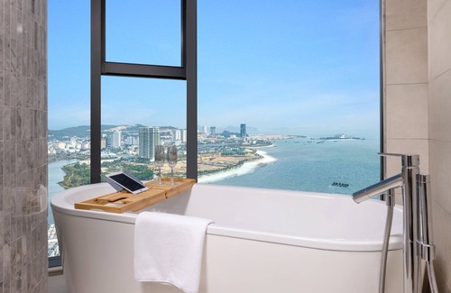 Ha Long Hotel | A La Carte Ha Long Bay Managed by TASECO