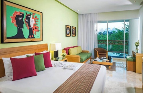 Centro Resort | A Little Bit of Paradise