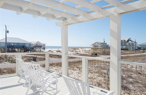 Southpointe House | A Little Bit of Heaven Beach Home Minutes Away from the Gulf