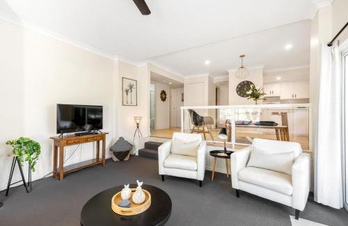 Mollymook Beach Apartment | A Little Jewel By The Sea