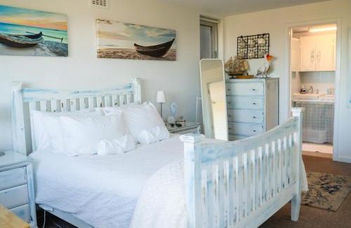 Fremantle Apartment | A Little Slice of Fremantle One Bedroom Character Apartment
