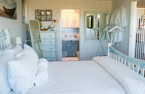 Fremantle Apartment | A Little Slice of Fremantle One Bedroom Character Apartment
