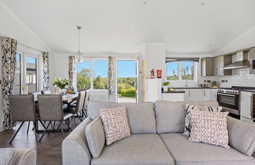 Lifton House | A lodge that sleeps 8 guests in 4 bedrooms