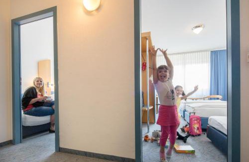 Hohenschoenhausen Hostel | a&o Berlin Kolumbus