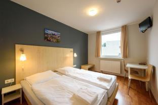 Hohenschoenhausen Hostel | a&o Berlin Kolumbus