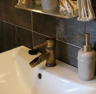 Bukkszenterzsebet Apartment | A part alatt Apartman