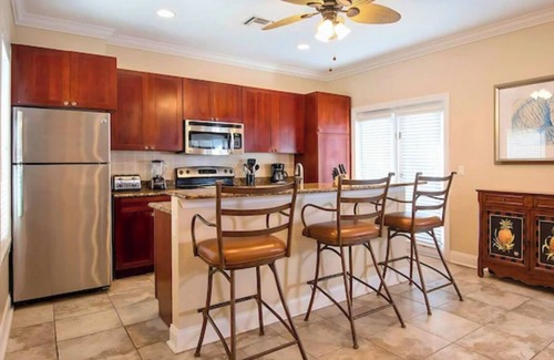 Marathon Hotel | A Perfect Mix of Comfort and Convenience with Pool Access and Full Kitchen!