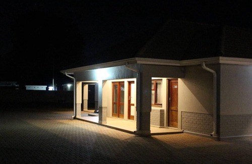 Harare Apartment | A Pristine B B Located in Belvedere Harare - 2010