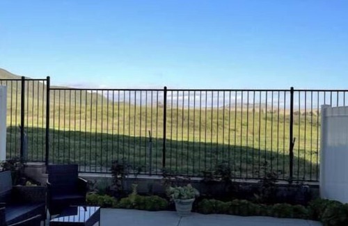 Winchester Apartment | A quiet suite with private parking, entrance & backyard near Temecula wineries.