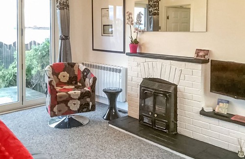 Oban Cottage | A real hidden gem, positioned on the shore of Dunstaffnage Bay, with awe inspiring views of the sea,
