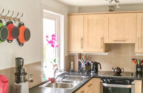 Oban Cottage | A real hidden gem, positioned on the shore of Dunstaffnage Bay, with awe inspiring views of the sea,