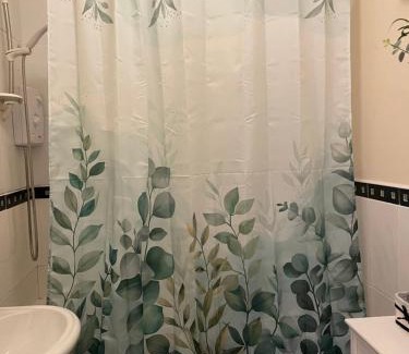 Cortober House | A Room in Central Park Apts