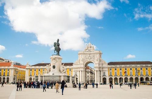Cacilhas Apartment | A Saudade The best way to enjoy Lisbon