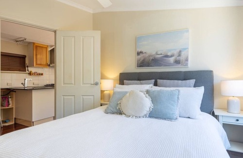 Kallaroo House | A short trip to the beach - Self Contained.