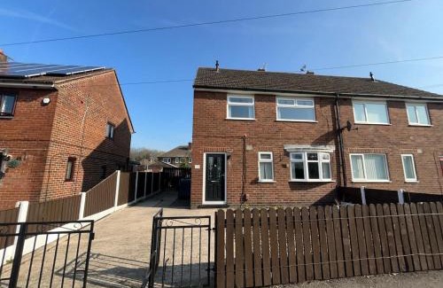 Wigan Apartment | A spacious 3 bed semi-detached