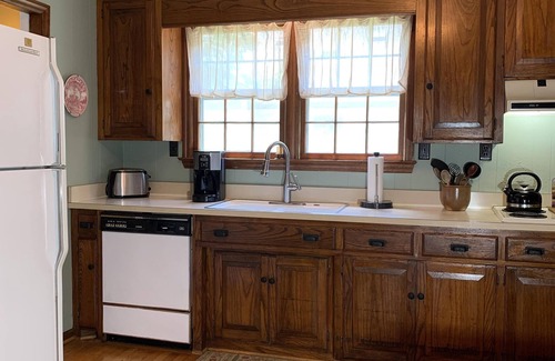 Historic Downtown Franklin House | A Two Minute Walk To The Square!