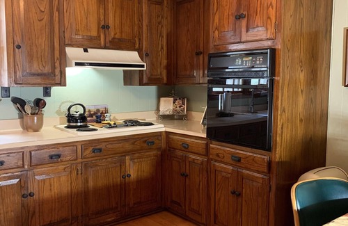 Historic Downtown Franklin House | A Two Minute Walk To The Square!