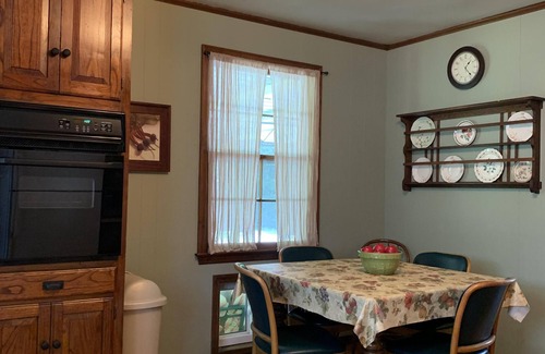 Historic Downtown Franklin House | A Two Minute Walk To The Square!