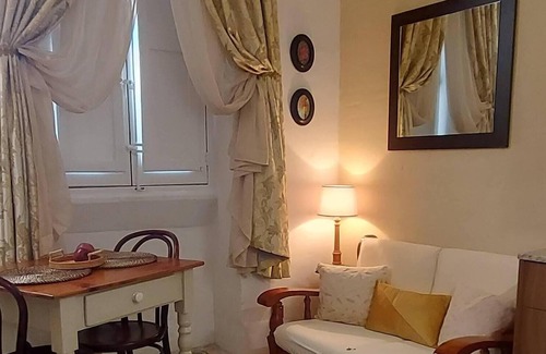 Mqabba House | A typical authentic Maltese style House near the airport.