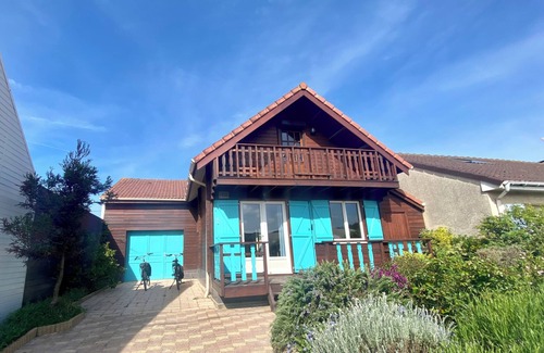 Wimereux Ski Chalet | A unique, quiet, all-wood chalet just a stone's throw from the sea!