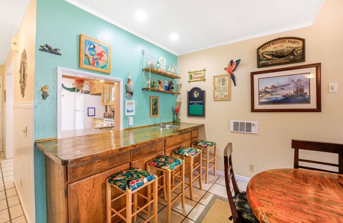 Avalon Condo | A04 - Beautiful Townhouse Style Bahia Vista Condo, POOL, BBQ, 2.5baths
