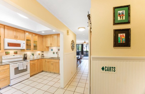 Avalon Condo | A04 - Beautiful Townhouse Style Bahia Vista Condo, POOL, BBQ, 2.5baths