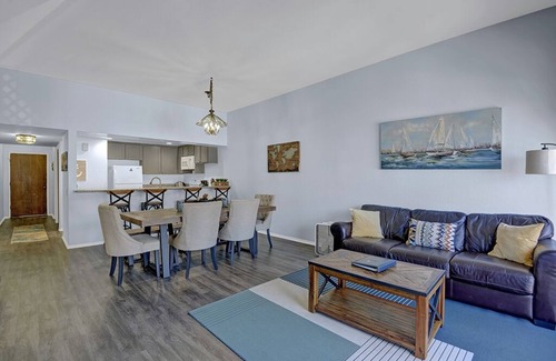 Avalon Condo | A20: Remodeled 2 BD Condo with POOL