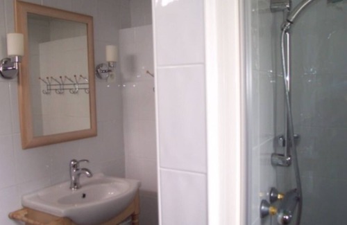 Poulgoazec House | A4158 - HOUSE WITH CLOSED GARDEN AND 1KM FROM KERNISY BEACH