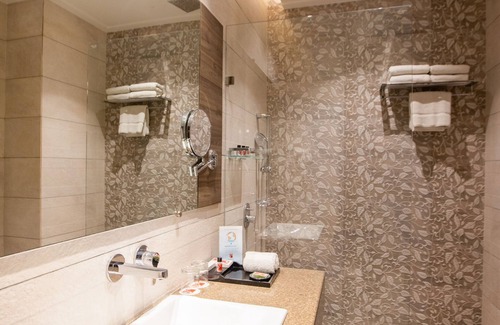 Jalandhar Hotel | AB Clarks Inn Jalandhar