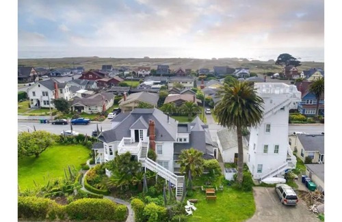 Fort Bragg Hotel | Abalone Room-Weller House Water Tower-Ocean View