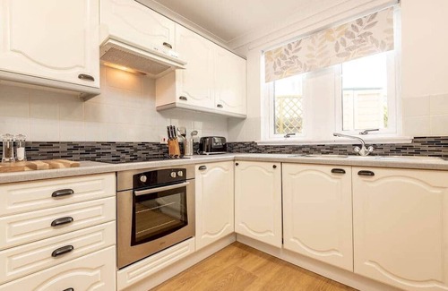 St. Andrews Ski Chalet | Abbey Villa (No 5)
