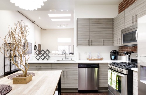 Historic Core Apartment | Abode Los Angeles - Downtown Historic Core