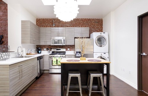 Historic Core Apartment | Abode Los Angeles - Downtown Historic Core