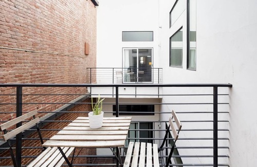 Historic Core Apartment | Abode Los Angeles - Downtown Historic Core