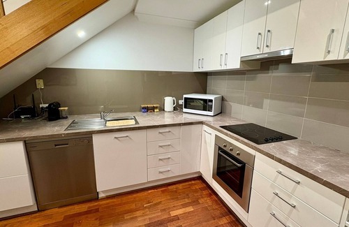 Broadwater House | Absolute Beachfront Villa – Best Views in Cape View Resort