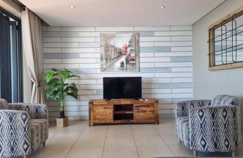 Durban Point Apartment | Accommodation Front - Immaculate 4 Sleeper with Ocean & Harbour Views