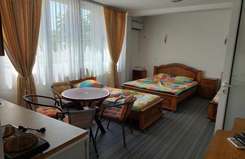 Dobra Voda House | Accommodation Royal Azur