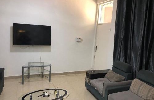 Labadi Apartment | Accra Retreat for Tourists Sleeps 6 Airport Pickup