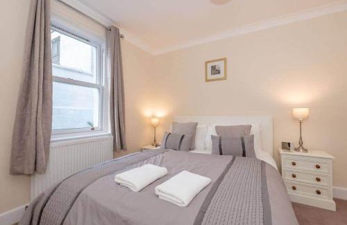 St. Andrews House | Achaniar Cottage