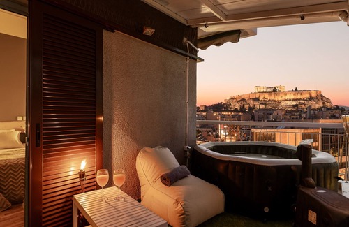Athens Apartment | Acropolis Eclipse