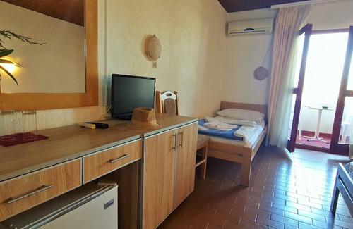 Ulcinj Hotel | Ada Bojana - FKK island