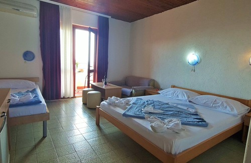 Ulcinj Hotel | Ada Bojana - FKK island