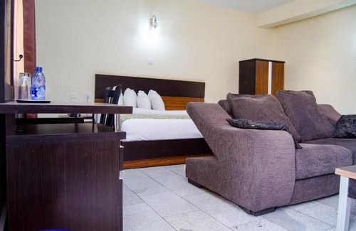 Onitsha Hotel | Adachukwu Hotel and Suites