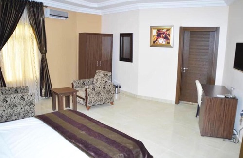 Onitsha Hotel | Adachukwu Hotel and Suites