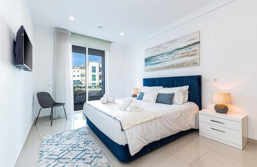 Lagos Apartment | Adega Deluxe 2 Bed Pool and Gym